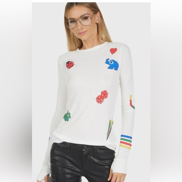 In good conditioning, worn 2x - no stains, rips. Lightly faded designs (pics) - Picture 4 of 9